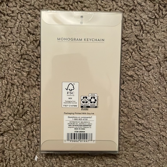 Modern Expressions Letter C Keychain - Picture 2 of 2